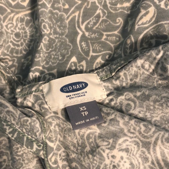 Old Navy green floral v-neck tank top - Picture 3 of 5